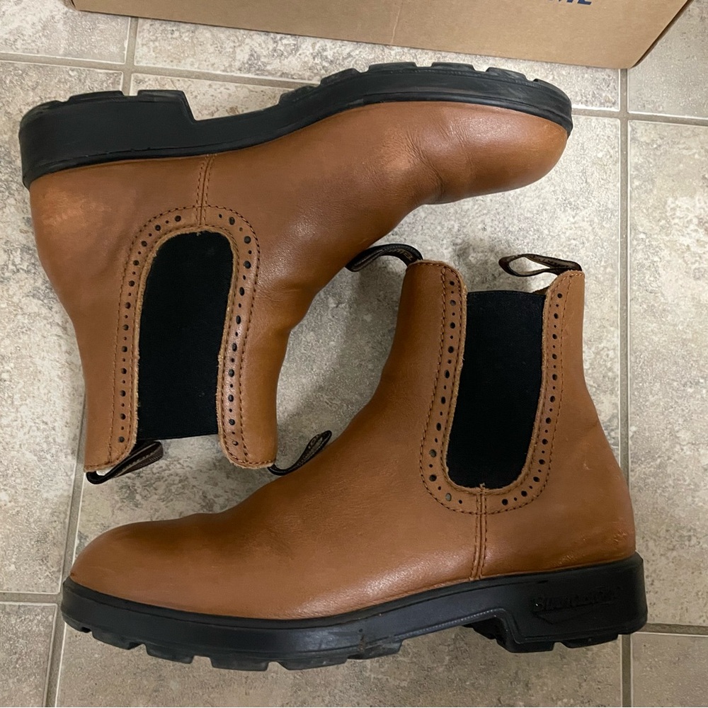 Blundstone 2216 Camel Leather High Top Chelsea Boots Women’s size 9 GUC with box - Picture 3 of 9